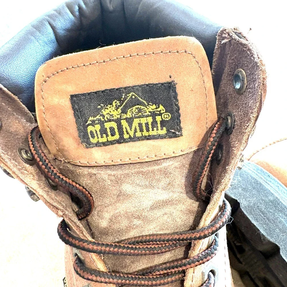 Old Mill leather suede work boots  round toe lace-up  Size 9M